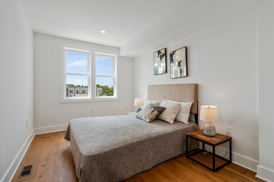 More Photos Of 1140 17th St NE, Washington Apartments For Sale