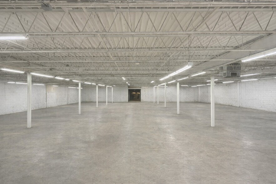 More Photos Of 4320-4340 Mansfield Hwy, Forest Hill Freestanding For Sale