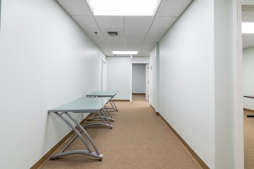 More Photos Of 400 Massasoit Ave, East Providence Medical For Sale