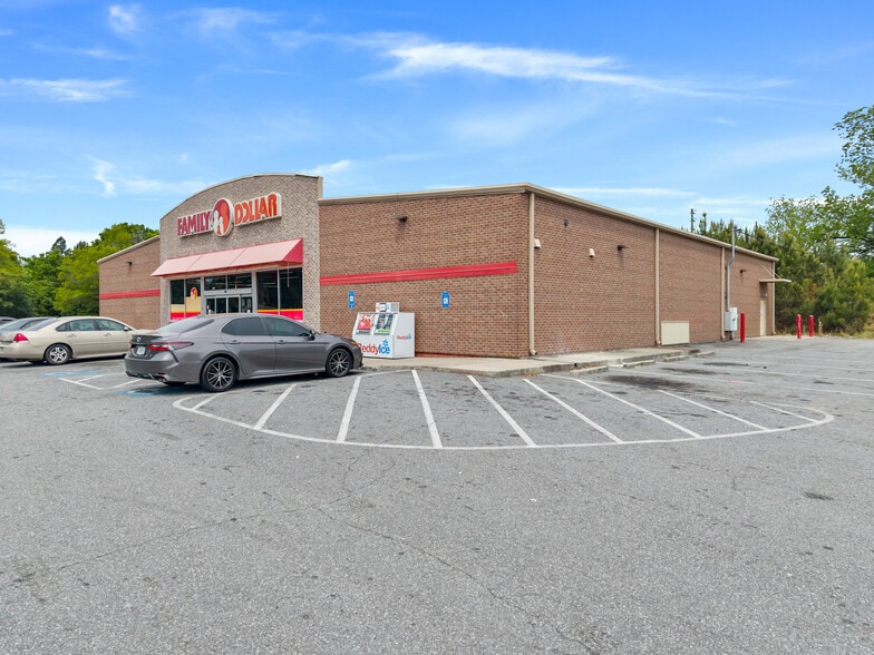 More Photos Of 4625 Mercer University Dr, Macon-Bibb Freestanding For Sale