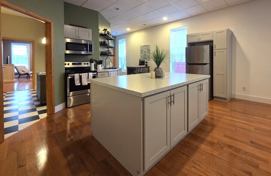 More Photos Of 14 E 3rd St, Jamestown Flex For Sale