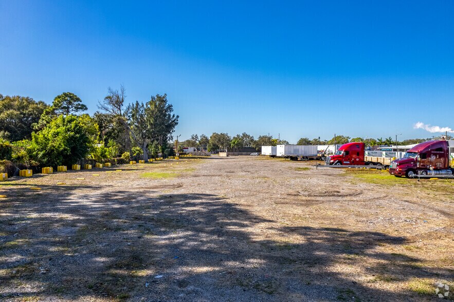 More Photos Of 700 40th St S, Saint Petersburg Land For Lease