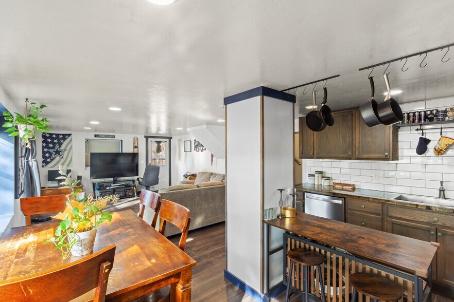 More Photos Of 701 Highway 50, Delta Office For Sale