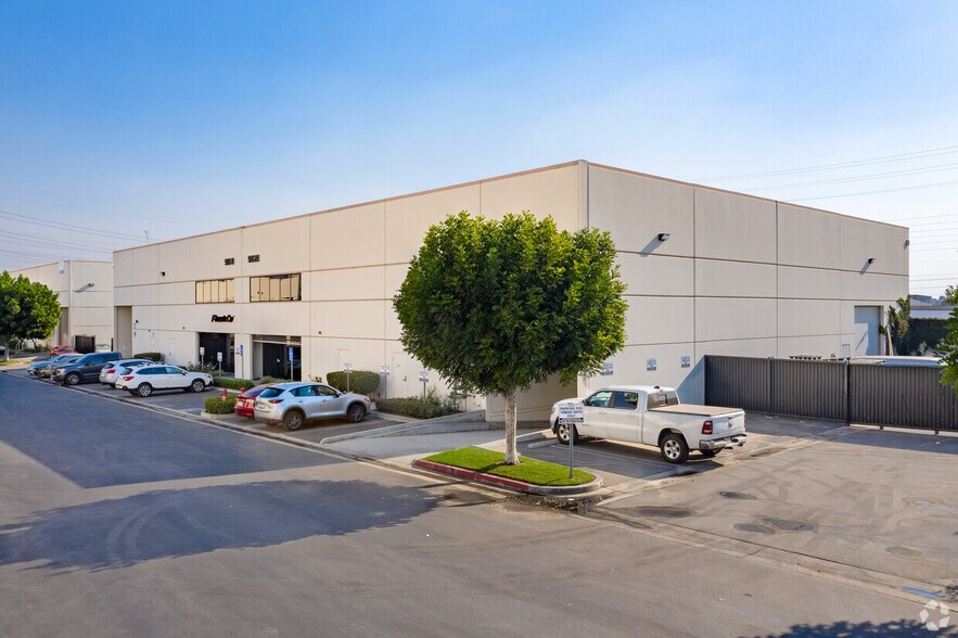 More Photos Of 9848 Firestone Blvd, Downey Unknown For Lease