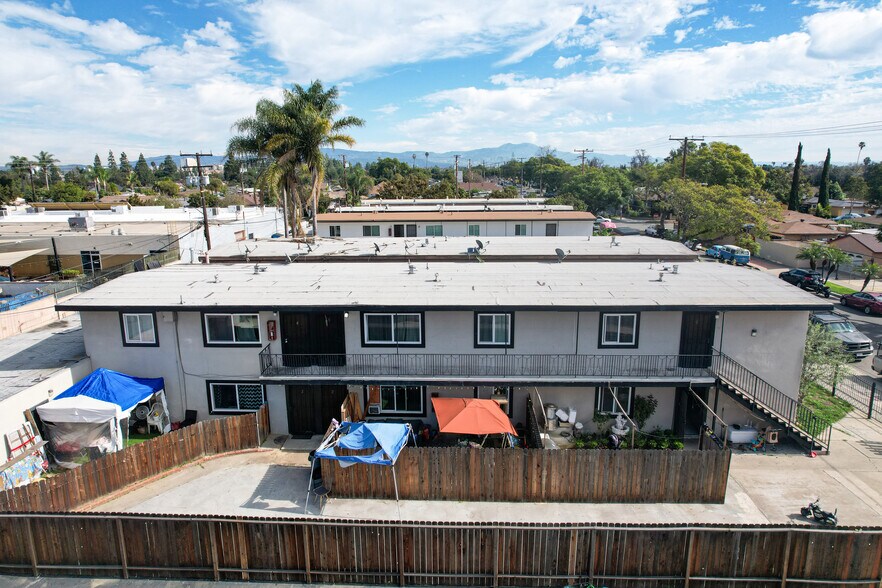 More Photos Of 1917 W Myrtle St, Santa Ana Apartments For Sale