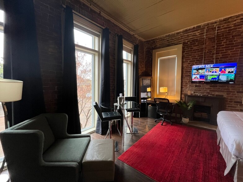 More Photos Of 745 Washington Ave, Greenville Hotel For Sale