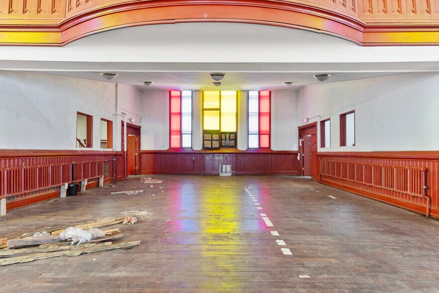 More Photos Of 140 W Garfield Ave, Milwaukee Religious Facility For Sale