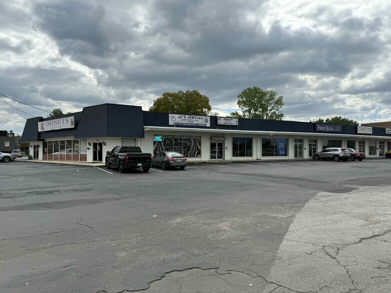 More Photos Of 1815 6th Ave SE, Decatur General Retail For Lease