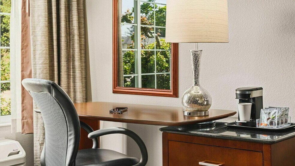 More Photos Of 3430 NE Hwy 101, Lincoln City Hospitality For Sale