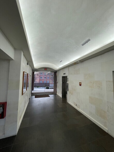 More Photos Of 10505 Judicial Dr, Fairfax Office For Lease