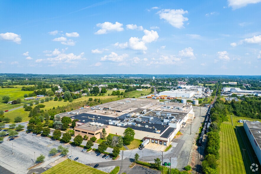 More Photos Of 668 Gravel Pike, East Greenville Manufacturing For Lease
