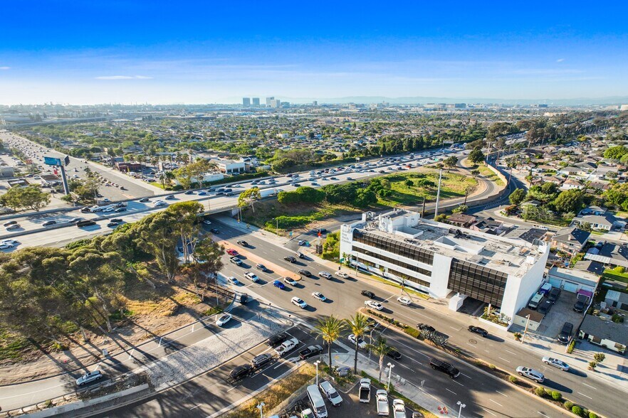 More Photos Of 5155 W Rosecrans Ave, Hawthorne Loft Creative Space For Sale