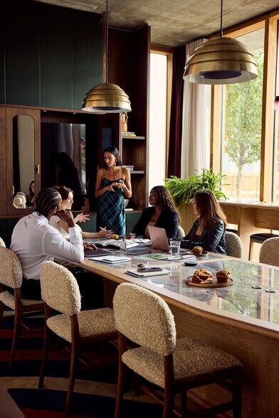 More Photos Of 1515 E Cesar Chavez St, Austin Coworking Space