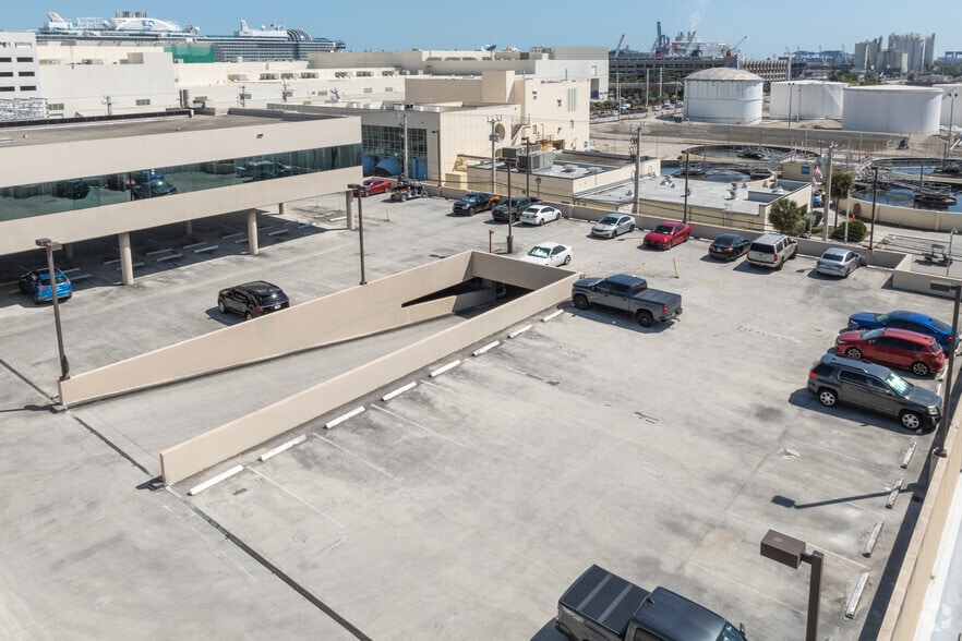 More Photos Of 1650 SE 17th St, Fort Lauderdale Office For Lease