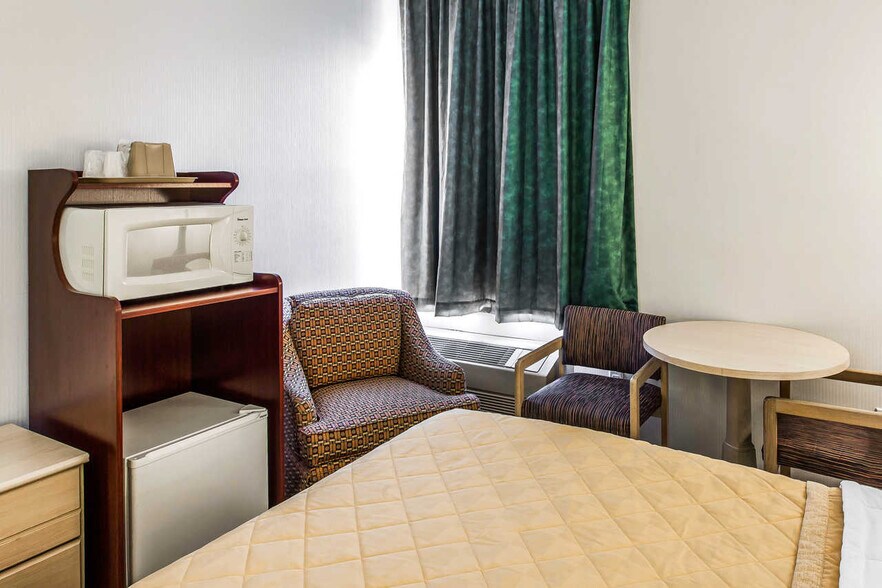 More Photos Of 3710 Meridian St, Bellingham Hospitality For Sale