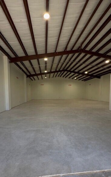 More Photos Of 4003 Artdale St, Houston Warehouse For Lease