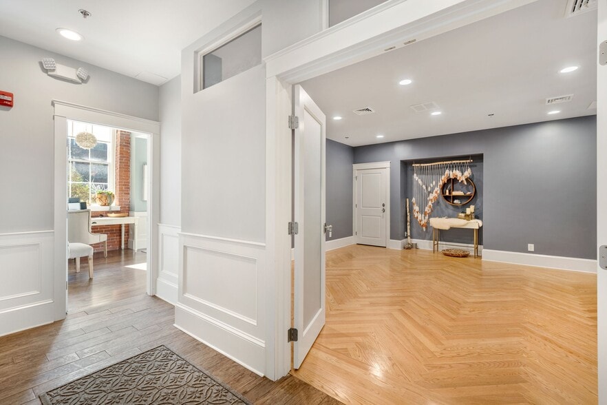 More Photos Of 520 S Water St, Providence Office Residential For Sale