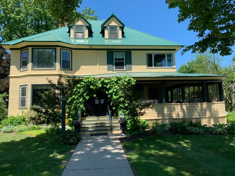 More Photos Of 548 Main St, Fryeburg Hotel For Sale