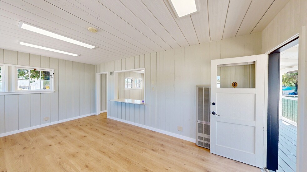 More Photos Of 1480 Grove St, Healdsburg Office For Lease