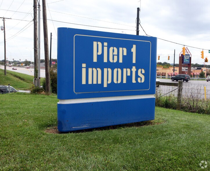 More Photos Of 2015 Schorrway Dr NW, Lancaster Freestanding For Lease