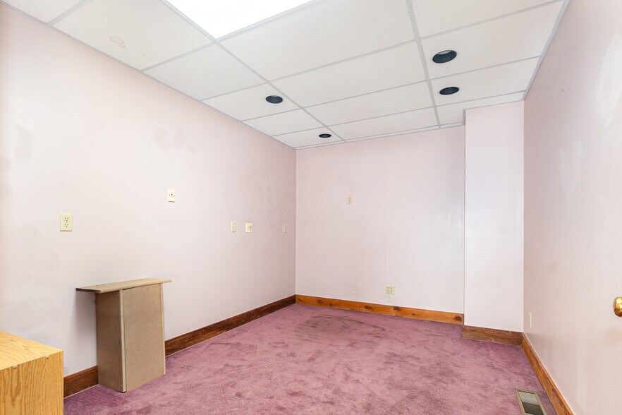 More Photos Of 1823 Charles St, Fredericksburg Office Residential For Sale