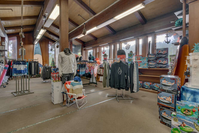 More Photos Of 170 N Lake Blvd, Tahoe City Storefront For Lease