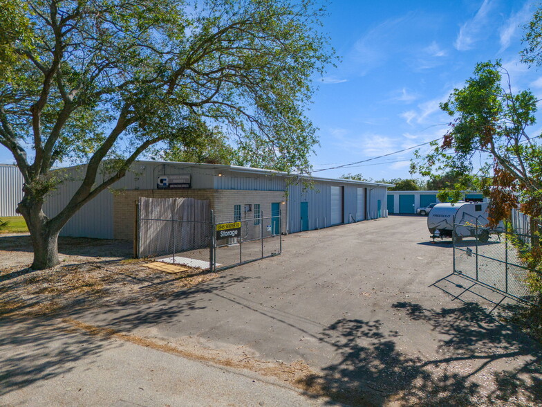 Primary Photo Of 3945 Sawyer Rd, Sarasota Self Storage For Lease