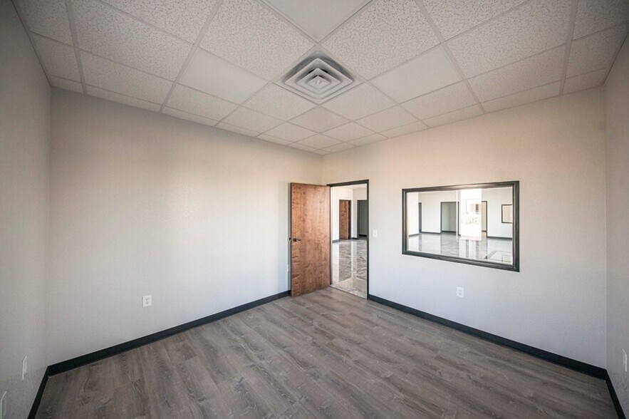 More Photos Of 14661 W I-20, Odessa Warehouse For Lease