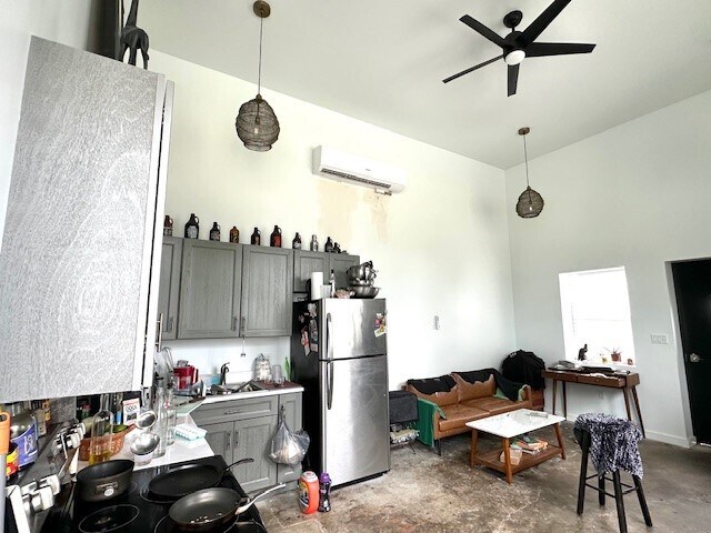 More Photos Of 474 Fayette St, Hammond Storefront Retail Office For Sale