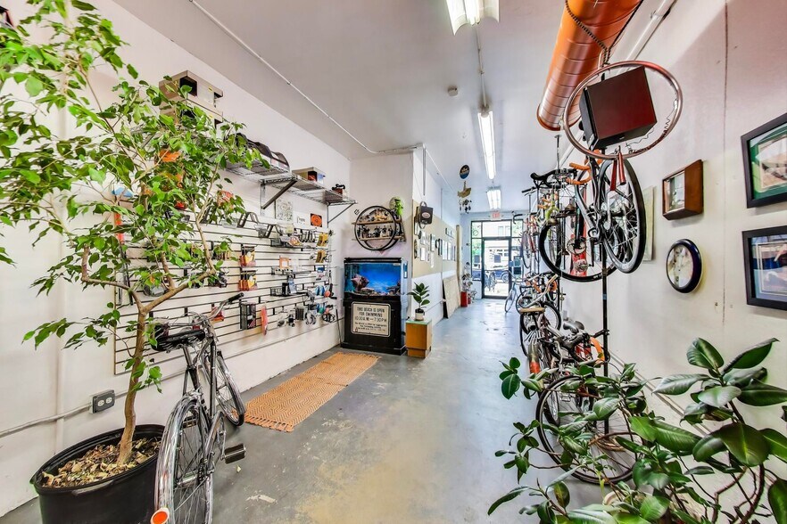 More Photos Of 1424 Lake St, Evanston Storefront Retail Residential For Lease