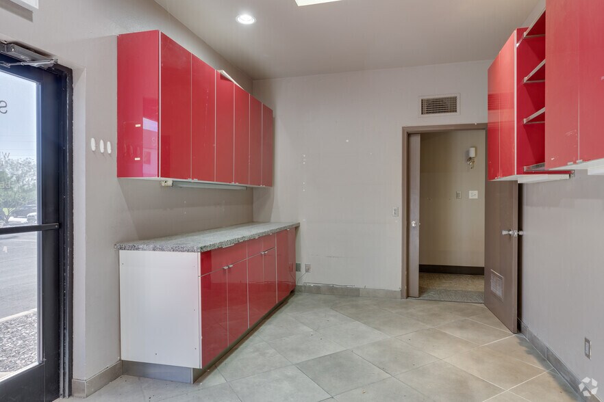 More Photos Of 1525 N Granite Reef Rd, Scottsdale Medical For Lease