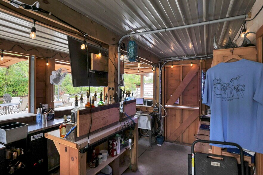 More Photos Of 14675 Zion Rd, Thornville Restaurant For Sale