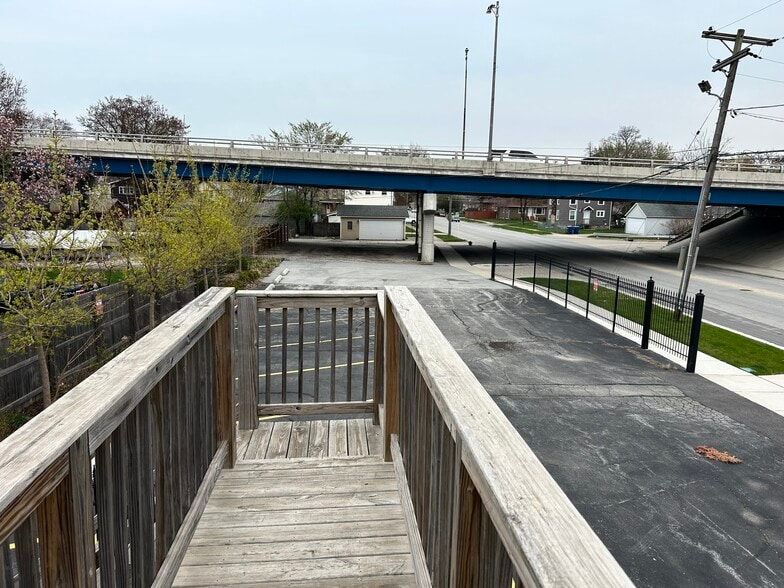 More Photos Of 13325 Olde Western Ave, Blue Island Restaurant For Sale