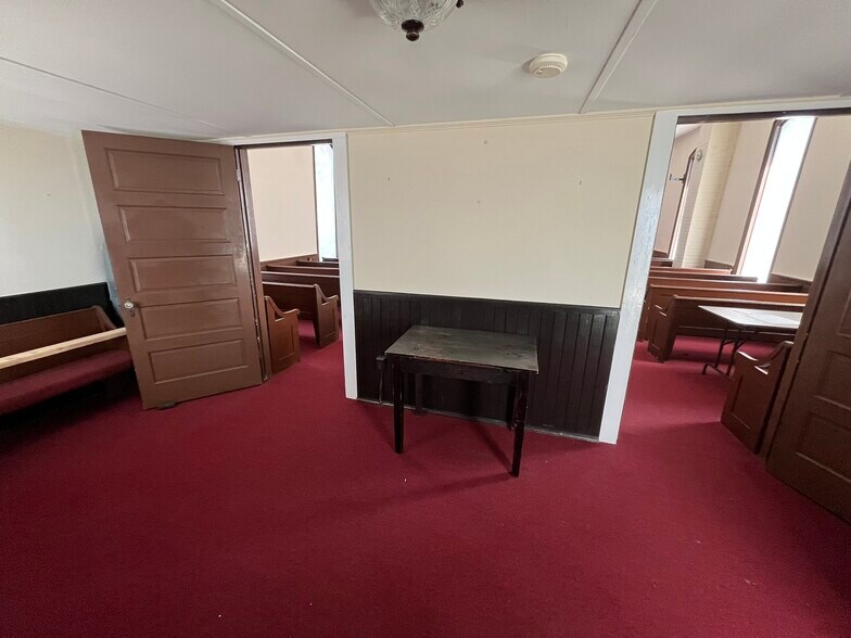 More Photos Of 401 Church St, Kernersville Religious Facility For Sale