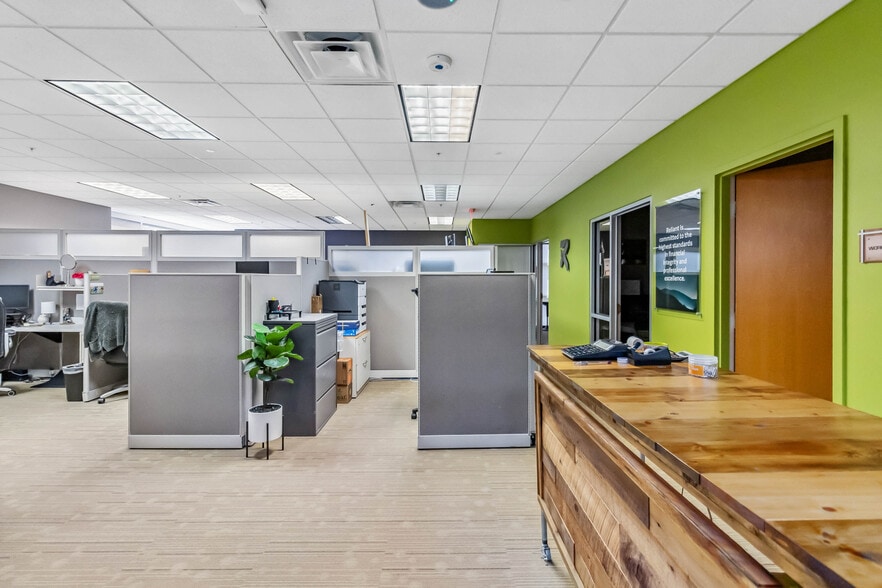 More Photos Of 11002 Lake Hart Dr, Orlando Religious Facility For Lease