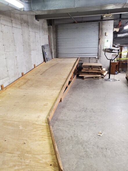 More Photos Of 315 W Main St, Norwich Freestanding For Lease