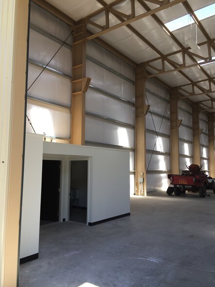 More Photos Of 2525 Old Highway 395, Rainbow Warehouse For Lease