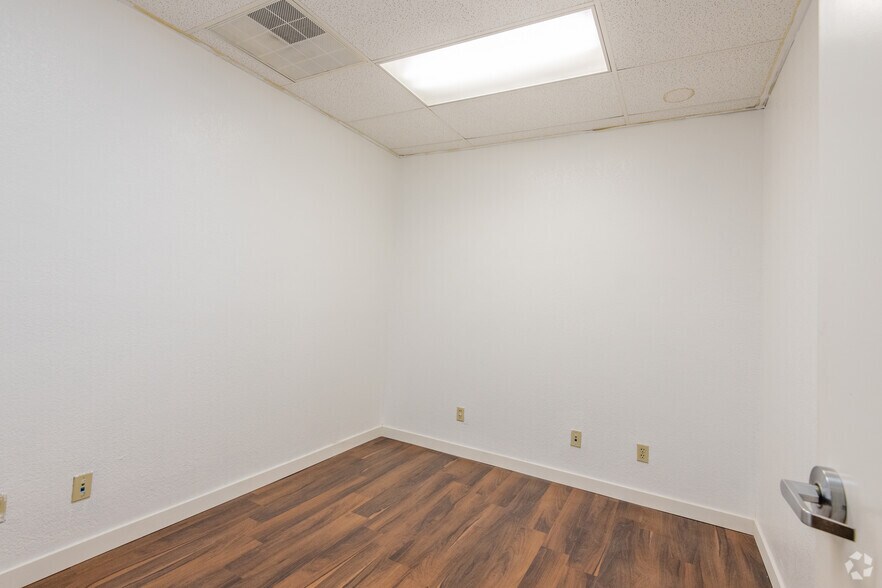 More Photos Of 9276 Greenback Ln, Orangevale Medical For Sale