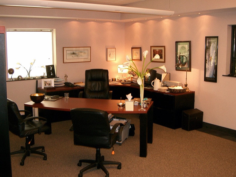 More Photos Of 805 W Canal St, Easton Warehouse For Lease