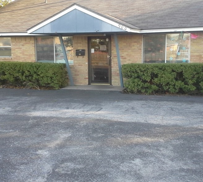 More Photos Of 900 E Belt Line Rd, DeSoto Daycare Center For Sale