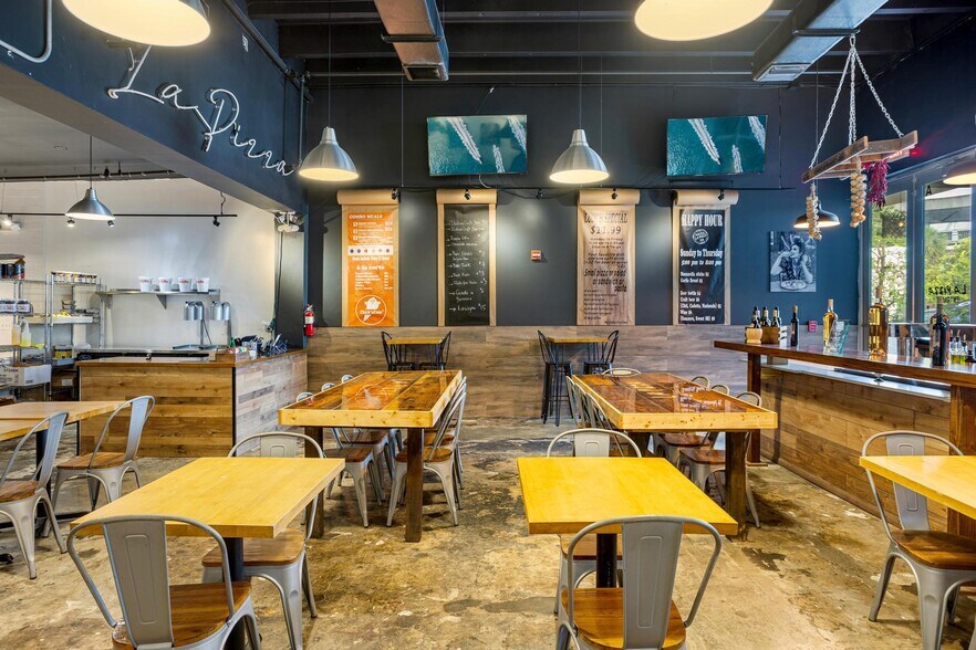 More Photos Of 5840 SW 71st St, South Miami Restaurant For Lease