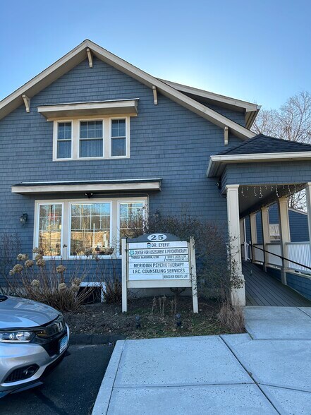 More Photos Of 25 Church Hill Rd, Newtown Medical For Lease