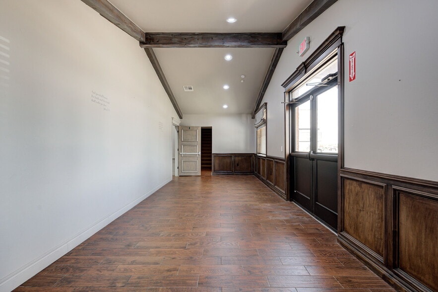 More Photos Of 450 E Main St, Yukon Religious Facility For Sale