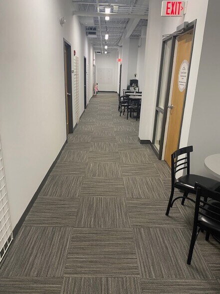 More Photos Of 500 Turnpike St, Canton Office For Lease