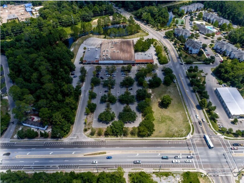 More Photos Of 2286-2308 SE Hawthorne Rd, Gainesville General Retail For Sale