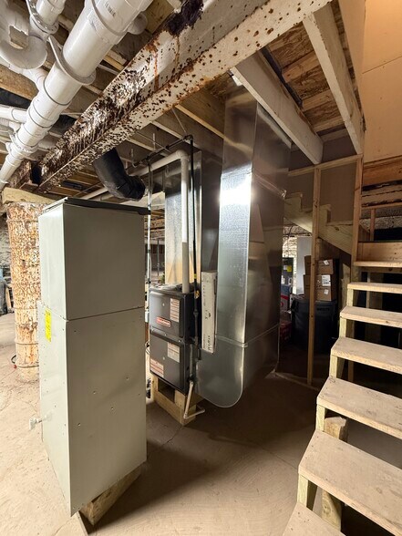 More Photos Of 502 1st St, La Salle Storefront For Sale