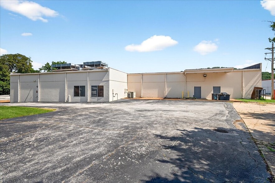 More Photos Of 4634-4639 Gravois Rd, House Spgs, House Springs Supermarket For Lease