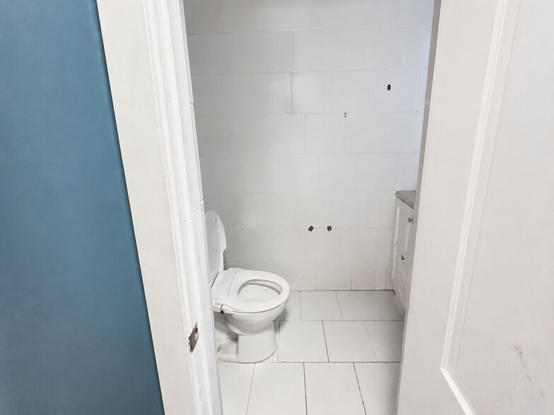 More Photos Of 4519-4523 N Milwaukee Ave, Chicago Apartments For Lease