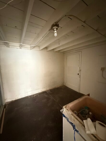More Photos Of 1156 San Carlos Ave, San Carlos Storefront For Lease