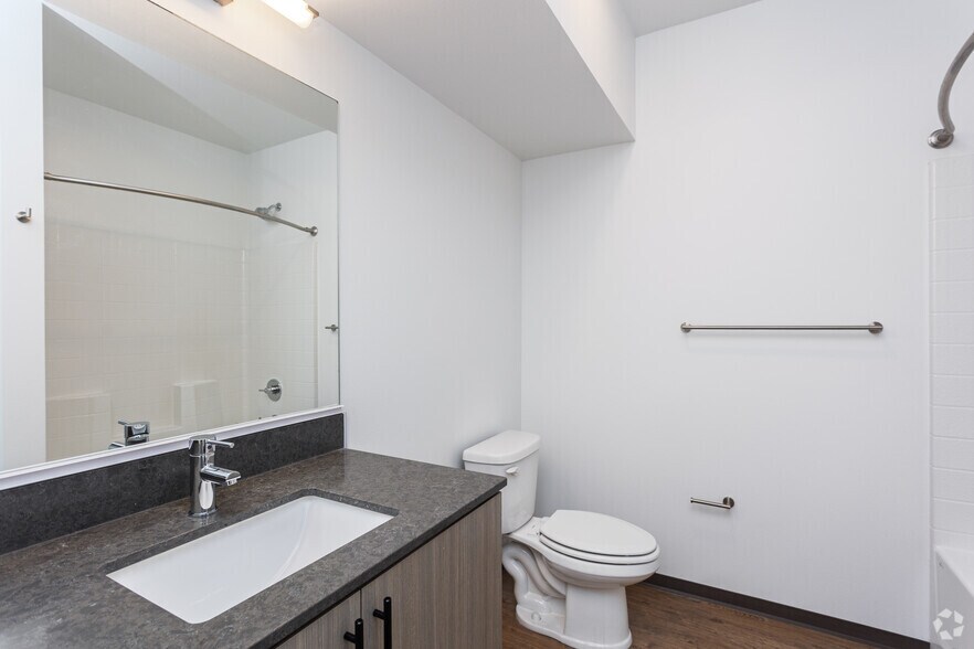 More Photos Of 206 5th Ave S, Seattle Apartments For Lease